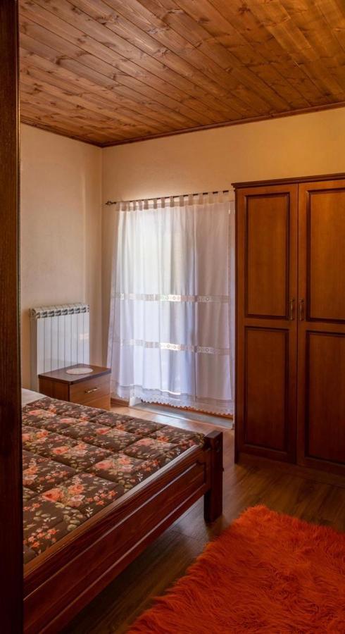 Bujtina Hader Xhebro Hostel Tepelene Exterior photo